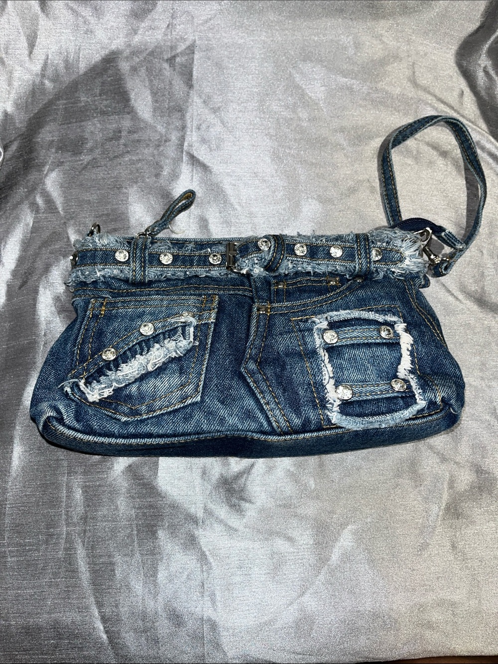 🚨Denim Rhinestone Purse🚨 - Picture 5 of 12